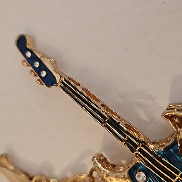 NEWISH Rhinestones, Stones & Enamel on Goldtone Guitar Key Chain - Picture 3 of 8